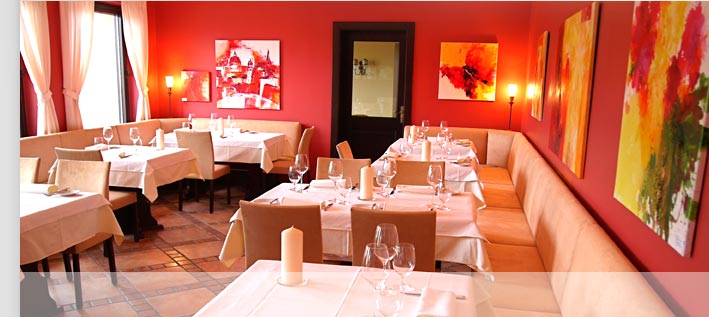 Urlaub im Hotel & Gasthof direkt am Mondsee im Salzkammergut. Hotel & Restaurant Lackner in Mondsee informiert �ber Zimmer & Preise, die Speisekarte des Gourmet Restaurant, Weinkarte & Vinothek, Ausflugsziele & Kultur in Salzburg und Salzkammergut sowie Pauschalen und Angebote f�r Ihren Sommerurlaub & Winterurlaub in Mondsee im Salzkammergut.